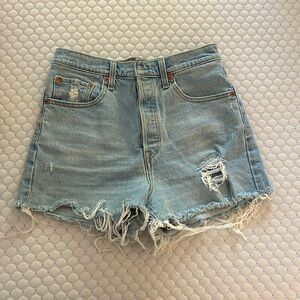 Levi: 501 Ribcage Shorts